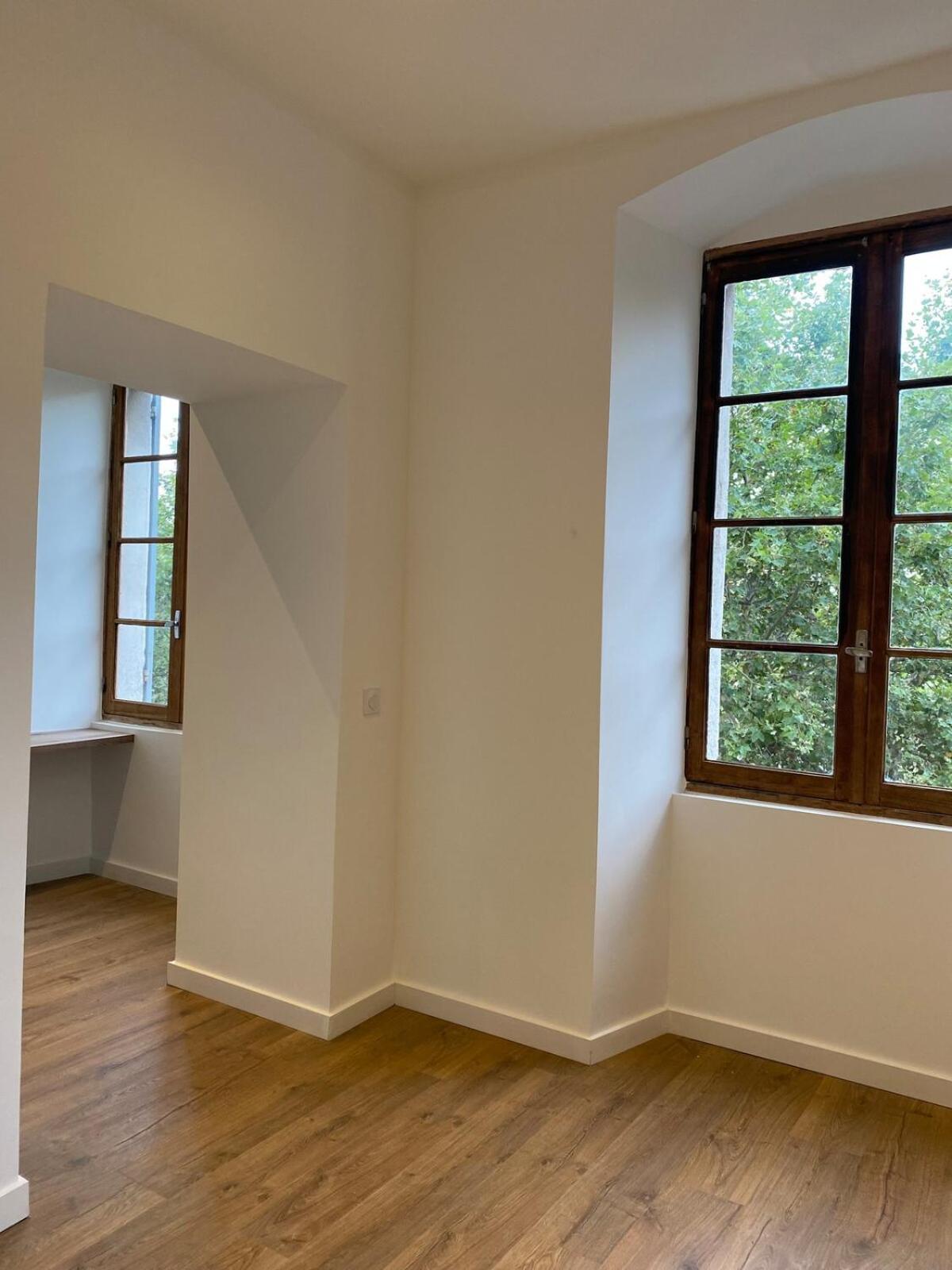 Appartement Place Saint Nicolas - *